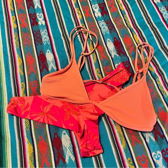 RVCA Coral and Magenta Bikini Set + Bundle of 5 Bikini Tops Small/Medium - Picture 12 of 16